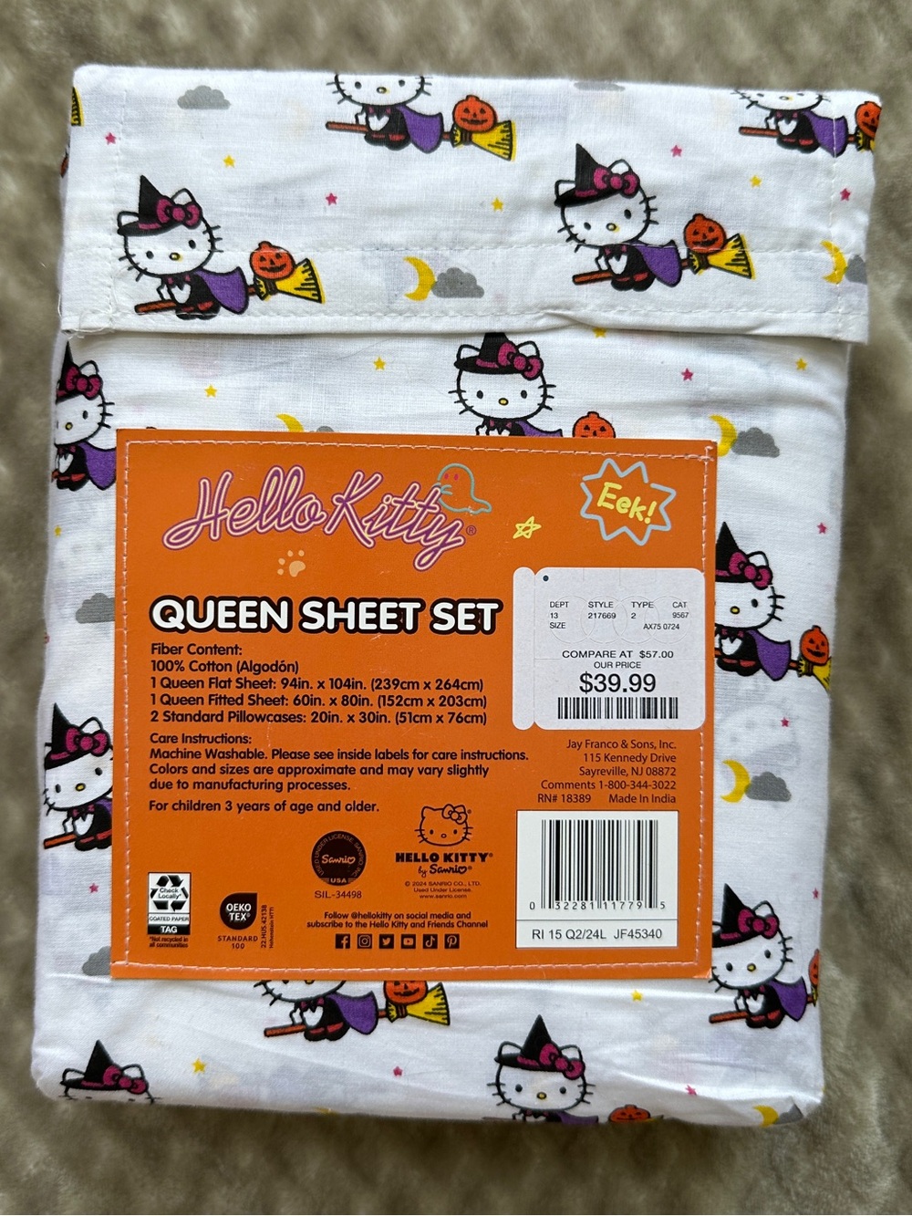Hello Kitty Halloween Queen Sheet Set - Picture 2 of 3